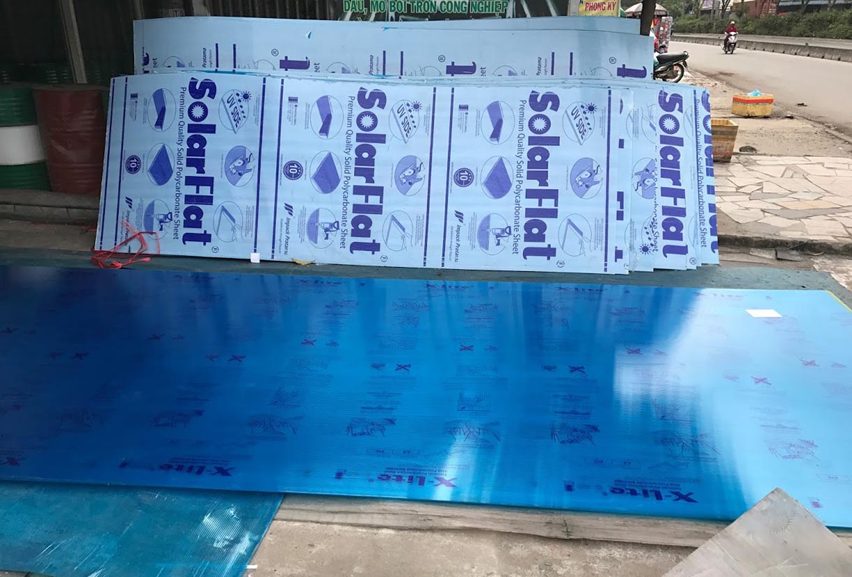 tam lop lay sang polycarbonate tphcm